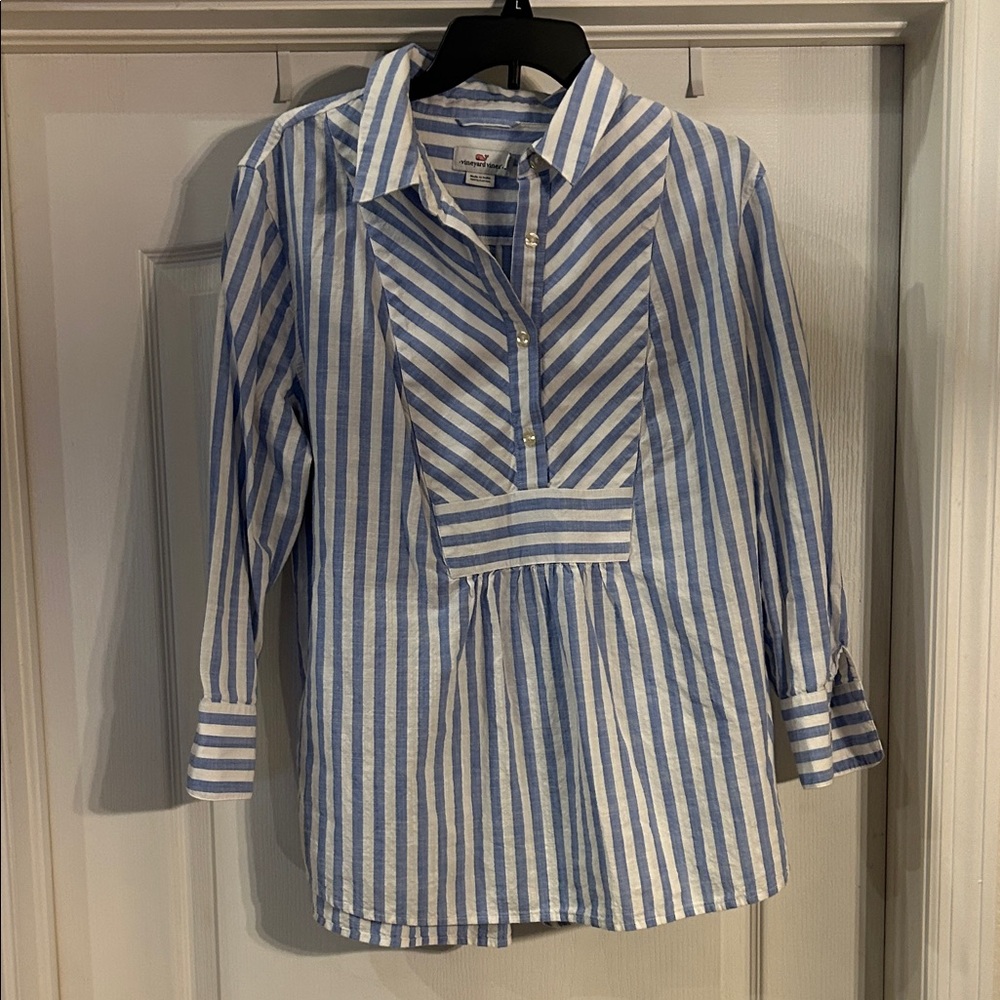 Vineyard Vines Blue and White Button Down Shirt